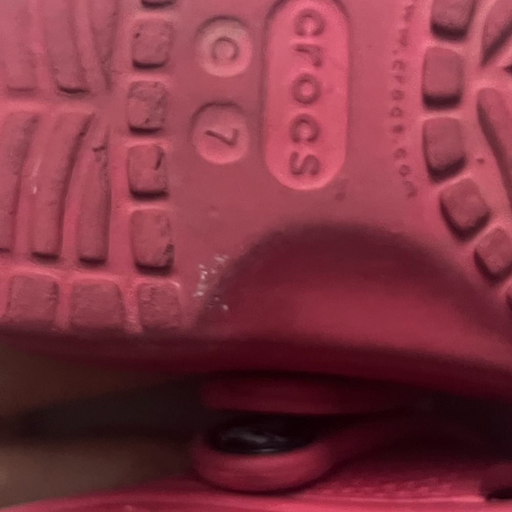 CROCS Kids Vibrant Red Water Shoes - Picture 4 of 4